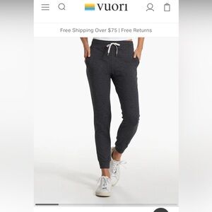 Vuori performance jogger, women’s M, charcoal heather